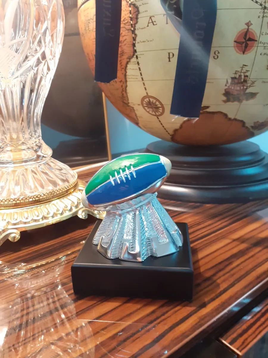 picture 2 Figurine with a rugby ball - Astra Argenti