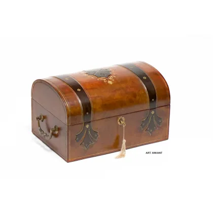 Picture Medieval jewelry trunk with lock