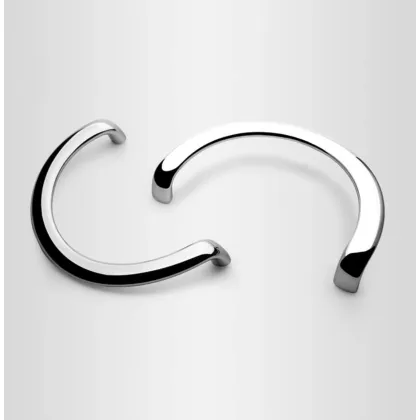 Zdjęcie Chromowany uchwyt Logo do mebli