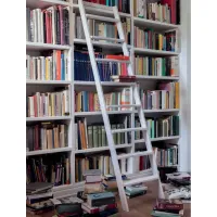 Zdjęcie Solidna i bezpieczna drabina Up z litego buku, dostępna w pięciu długościach