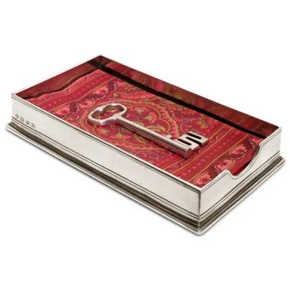 Picture Elegant napkin holder made of pewter