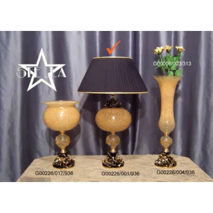 Picture Luxurious ceramic lamp decorated with black and gold grapes