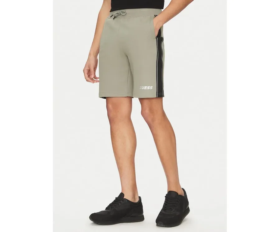 obrazek 1 Guess Szorty materiałowe Z4RD04 KB3P2 Zielony Regular Fit