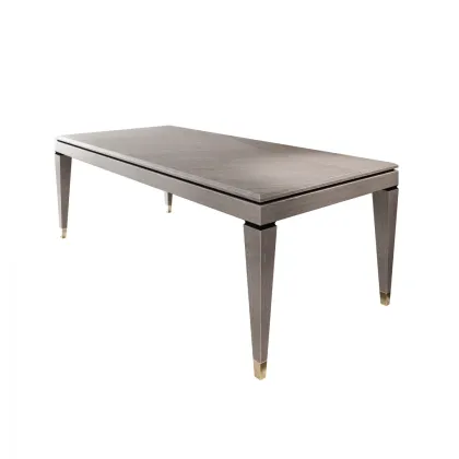 Zdjęcie Piękny nowoczesny stół jadalniany z Włoch