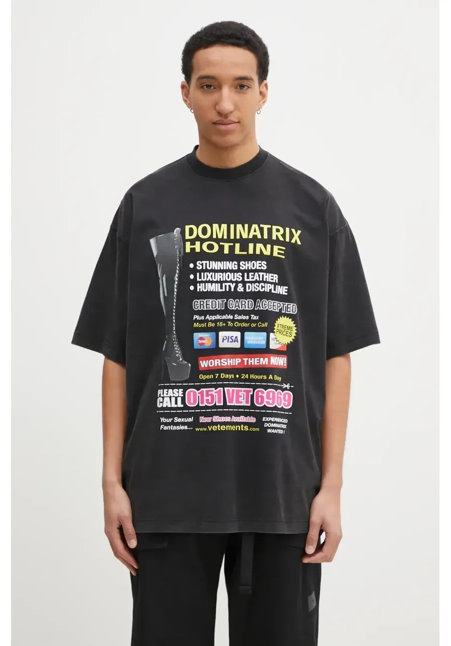 obrazek 1 VETEMENTS t-shirt bawełniany Dominatrix Hotline Oversized kolor czarny z nadrukiem UA66TR740B