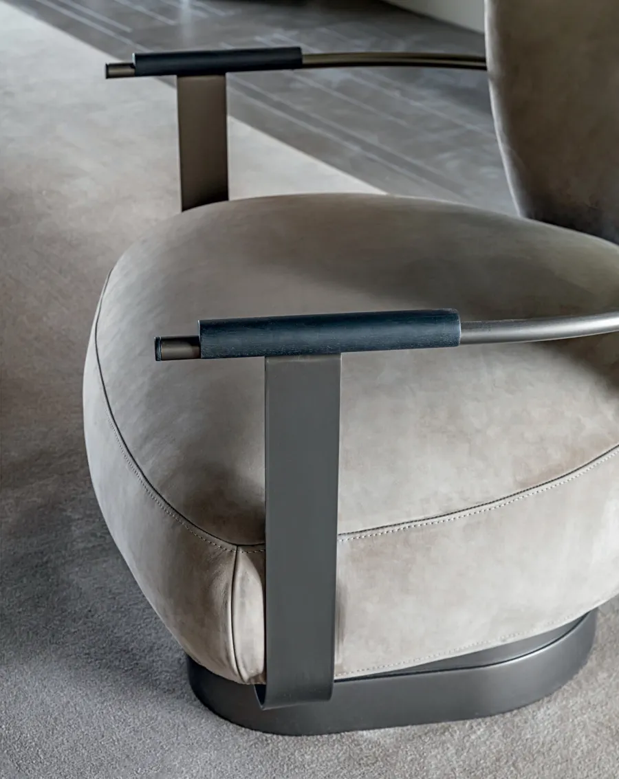 obrazek 2 Designerski fotel do salonu w stylu minimalistycznym