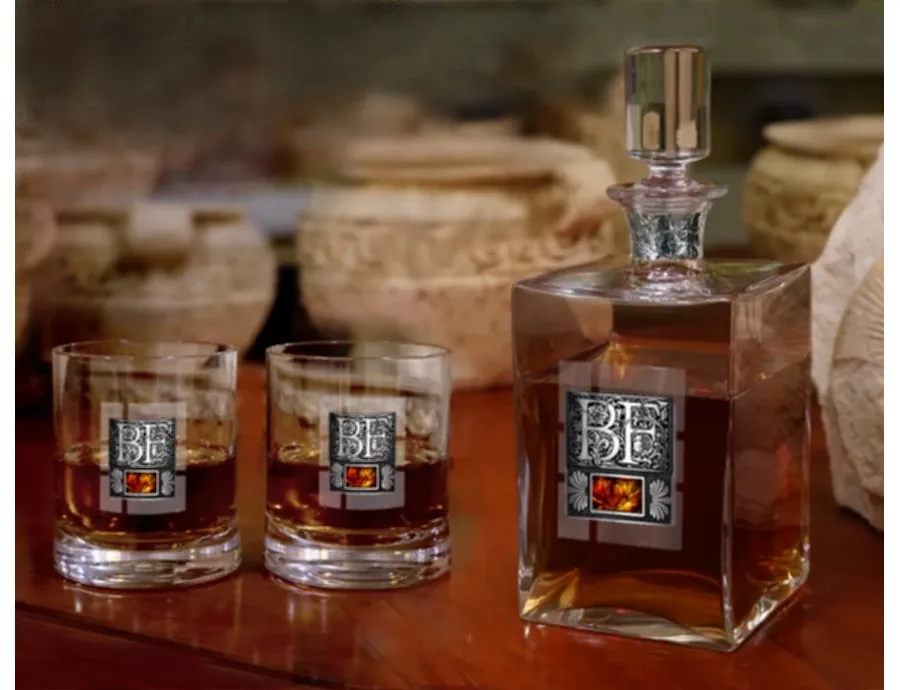 obrazek 1 Karafka oraz dwie szklanki do whisky bursztyn z inicjałami BF