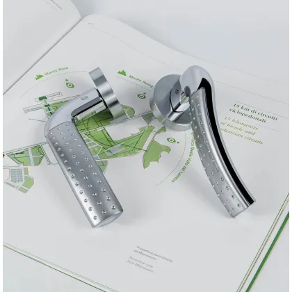 Zdjęcie Designerska klamka Milla LC41 do drzwi wewnętrznych