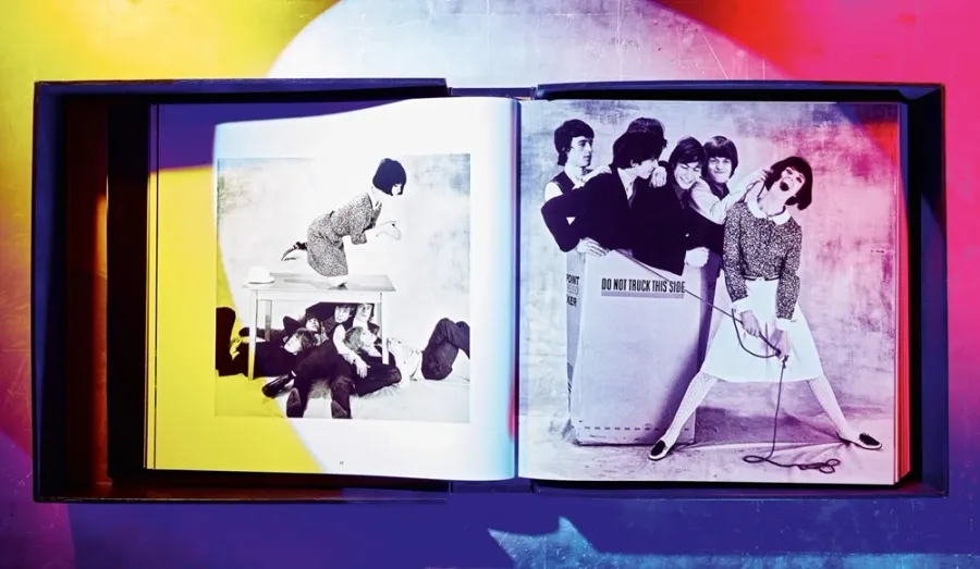obrazek 10 Książka The Rolling Stones, Art Edition No. 226–300, Guy Webster ‘Big Hits’ - Taschen
