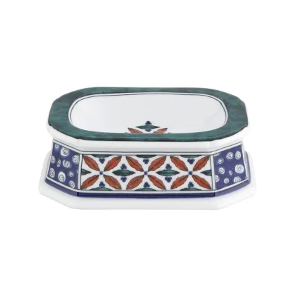 Zdjęcie Porcelanowa solniczka z kolekcji Niceia w geometryczne, roślinne wzory - Vista Alegre