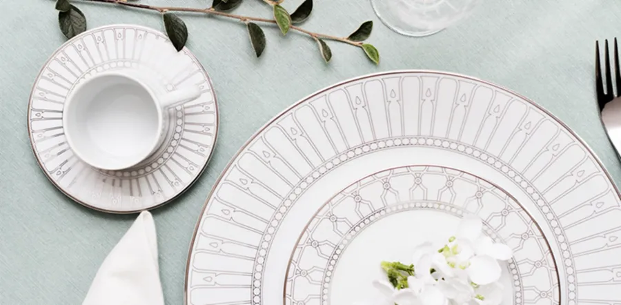 obrazek 3 Elegancki komplet porcelany dla 12 osób, 68 el. - Porcel
