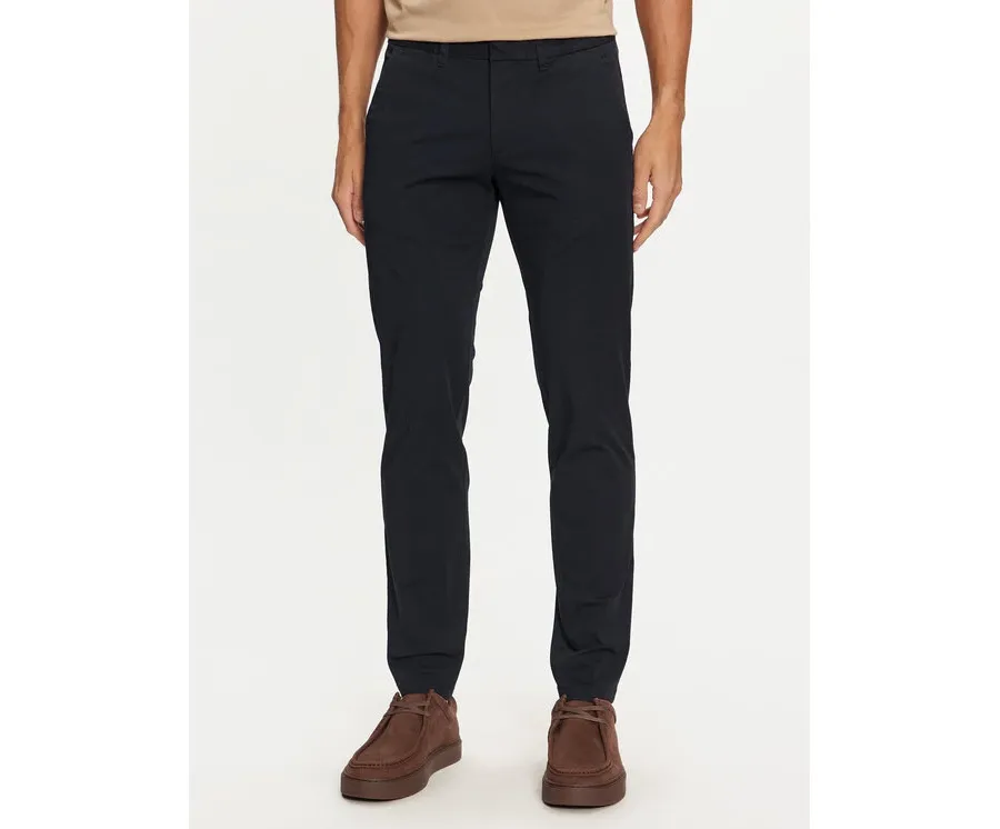 obrazek 1 Marc O'Polo Chinosy 428 0189 10230 Granatowy Slim Fit