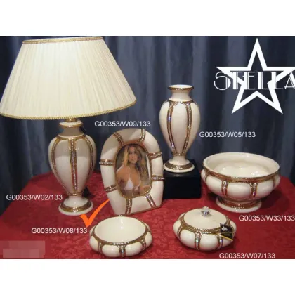 Picture Luxurious ceramic ashtray with crystals