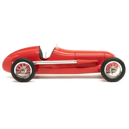 Zdjęcie Replika samochodu Bugatti Type 51 w kolorze czerwonym