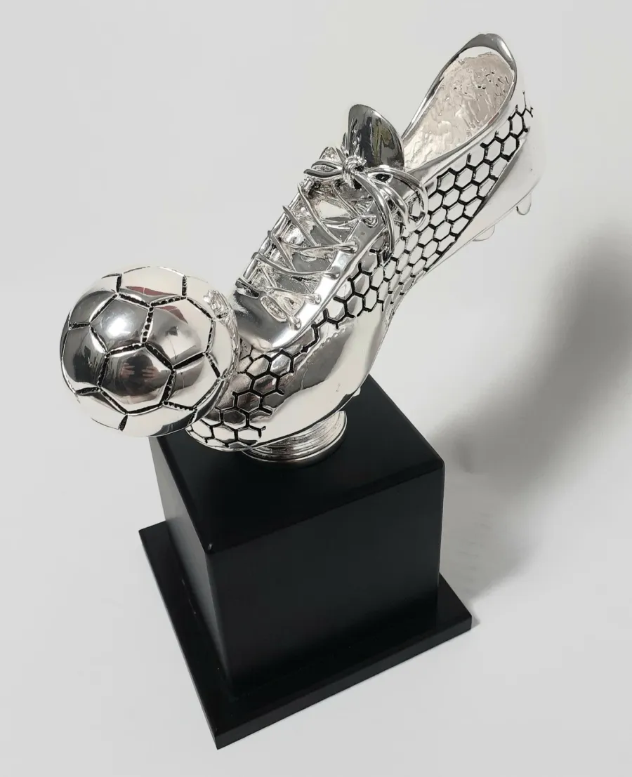 picture 2 Statuette in the shape of sports footwear with a ball - Astra Argenti