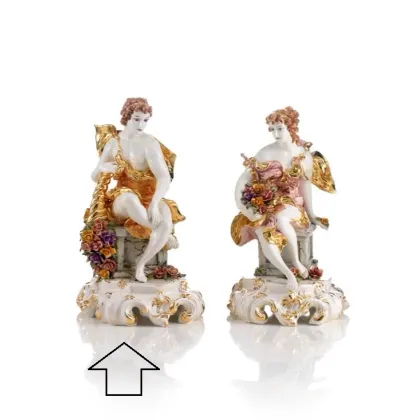 Zdjęcie Stylowa figurka ceramiczna w stylu barokowym greckiego mężczyzny z kwiatami - Ceramiche ML