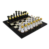 Picture An elegant chess set as a gift