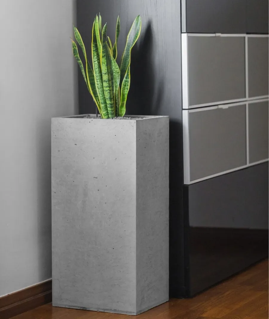obrazek 1 31x25x93 cm CT - Donica betonowa w kształcie prostokąta (antracytowa)