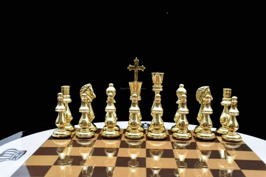 obrazek 6 Luksusowy stół szachowy z mosiężnymi figurami - The Chess Empire