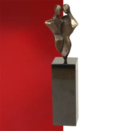 Zdjęcie Wyjątkowa statuetka z brązu