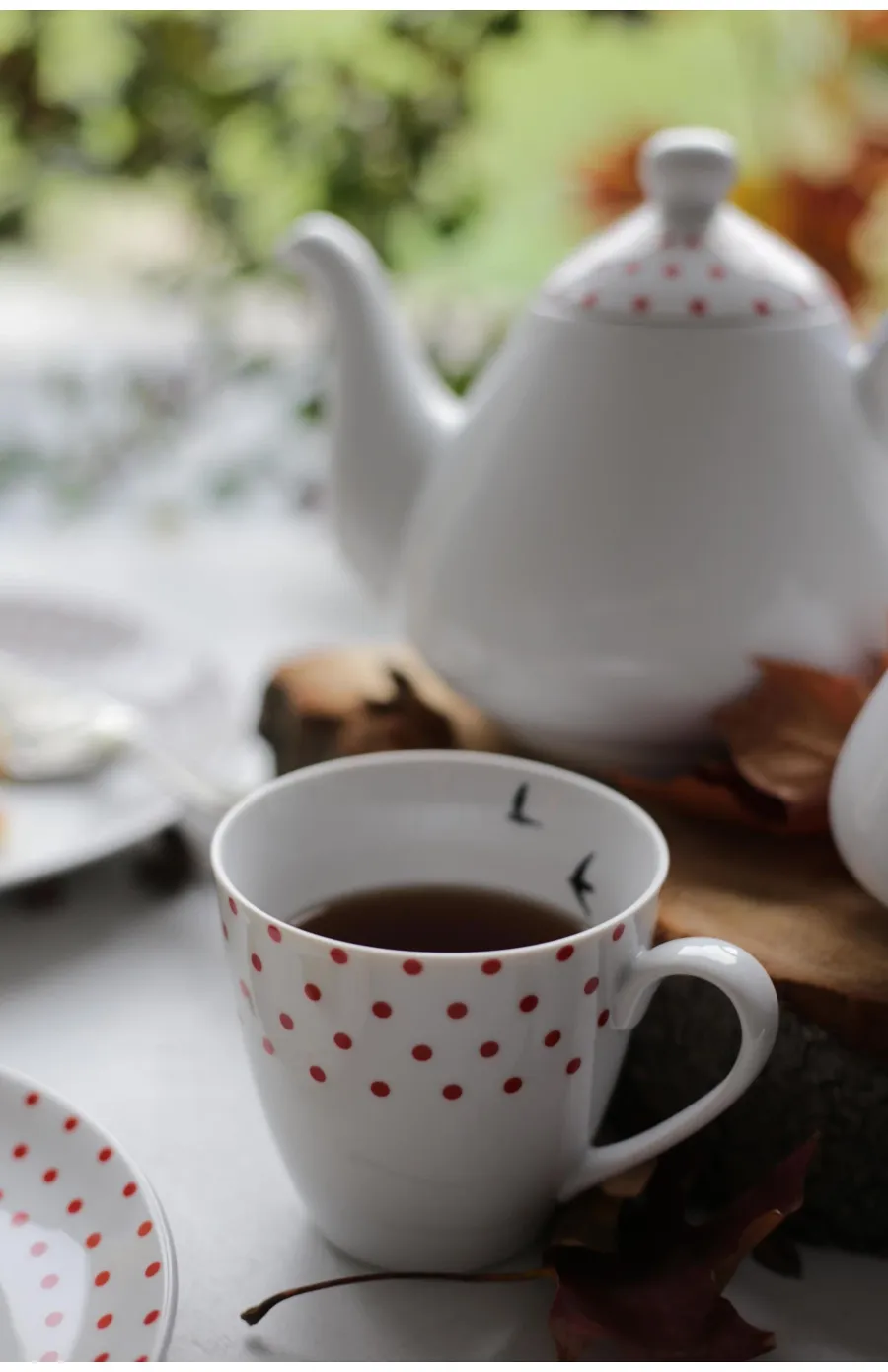 obrazek 3 Wyjątkowy kubek z porcelany zdobiony geometrycznym motywem kropek – Leander