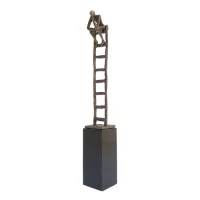 Zdjęcie Unikatowa statuetka wykonana z brązu