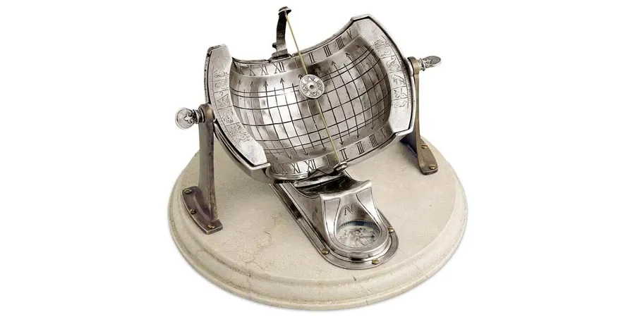 obrazek 1 Luksusowy zegar słoneczny z pewteru i marmuru