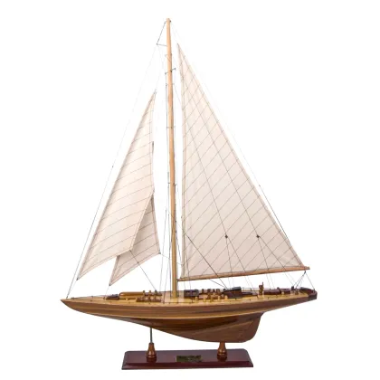Zdjęcie Drewniany model jachtu Endeavour - Authentic Models