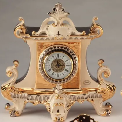 Zdjęcie Nadzwyczajny zegar salonowy