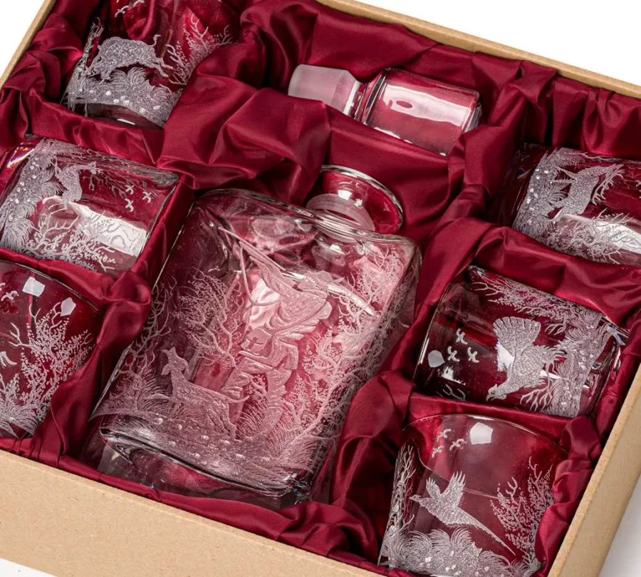 obrazek 6 Elegancka grawerowana karafka ze szklankami do whisky - upominek dla myśliwego