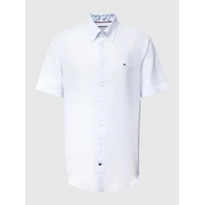 Zdjęcie Koszula biznesowa o kroju regular fit z kołnierzykiem typu button down