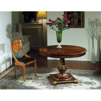 Zdjęcie Solidnie wykonany okrągły stół Leone z Włoch