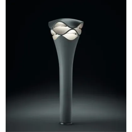 Zdjęcie Nietypowe oświetlenie zewnętrzne od hiszpańskiego producenta