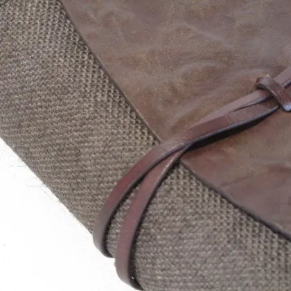 Zdjęcie Oryginalne etui na biblię wykonane z juty i skóry - Ikunico