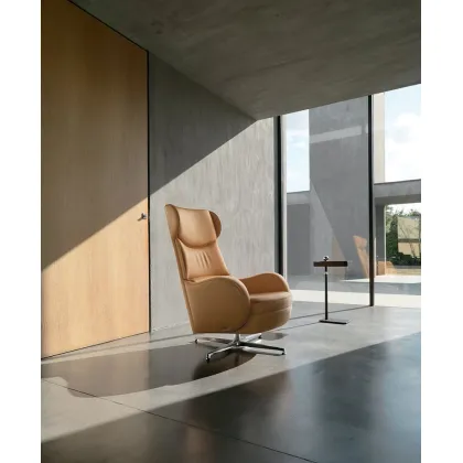 Zdjęcie Wyjątkowy skórzany fotel z wysokim oparciem i zagłówkiem – Mascheroni