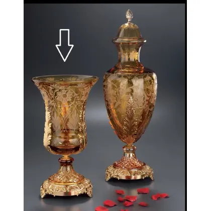 Zdjęcie Wyrafinowany wazon na podstawie