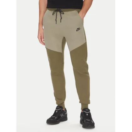 Zdjęcie Nike Spodnie dresowe Tech HV0959 Khaki Regular Fit