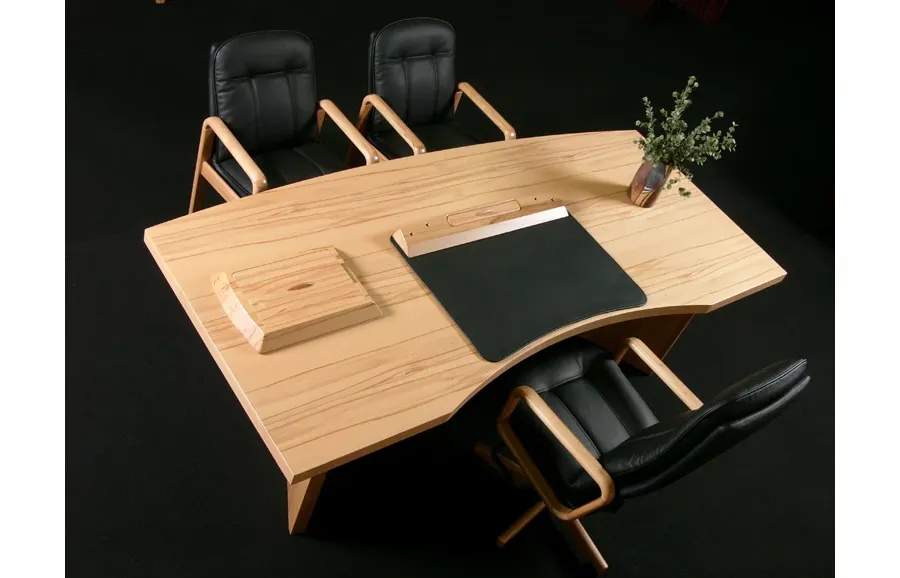 picture 1 Beautiful wooden desk