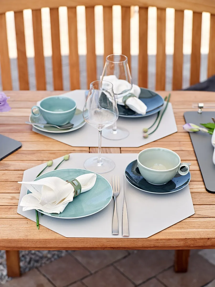 obrazek 3 Stylowa skórzana obrączka na serwetkę stołową w kolorze eukaliptusa