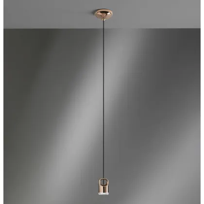 Zdjęcie Piękna różowo-złota lampa wisząca do domu