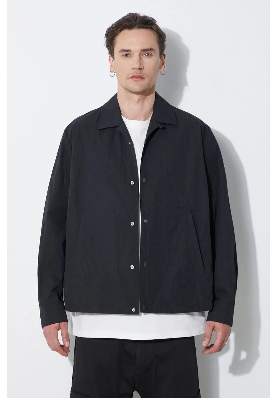 obrazek 1 Neil Barrett kurtka Boxy Coach Jacket męska kolor czarny przejściowa MY11097A-Y039-001N