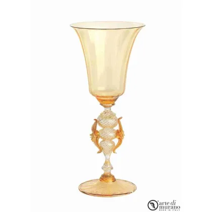 Zdjęcie Urokliwy kielich Murano ze złotem