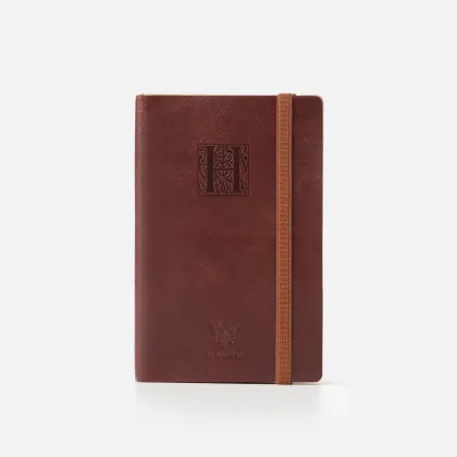 Zdjęcie Stylowy skórzany notes z wytłaczaną literką H