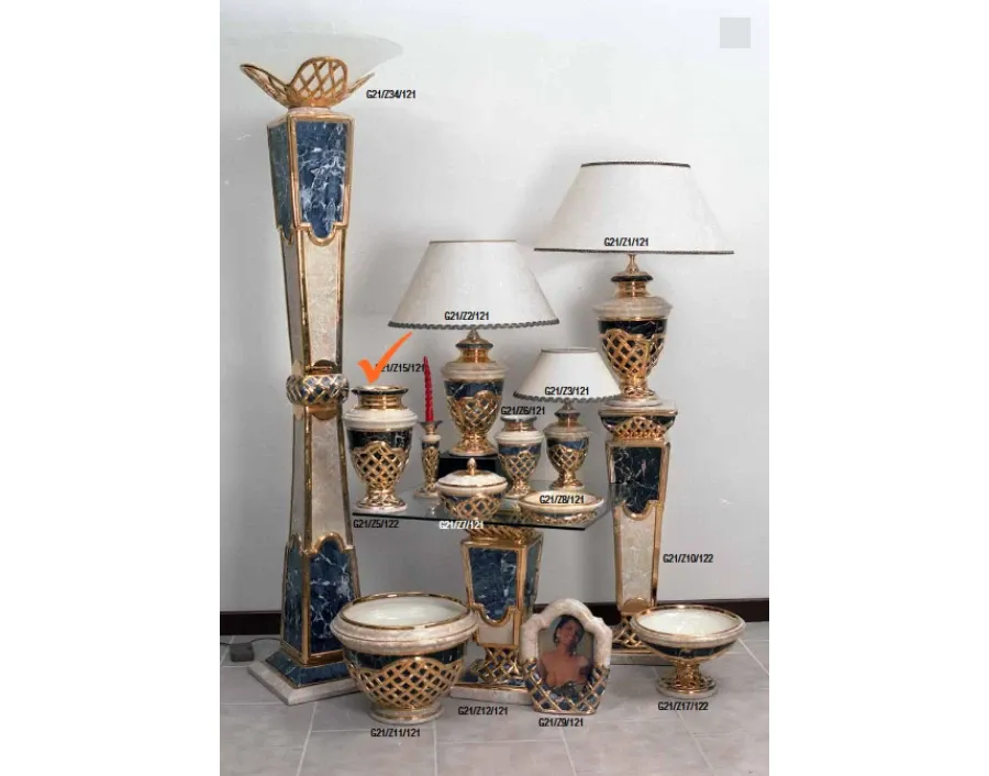 picture 1 Luxurious marble vase decorated with gold