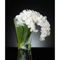 Picture A classic composition in a glass vase by VG