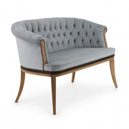 Zdjęcie Szara wygodna sofa 2-osobowa w stylu klasycznym - Sevensedie