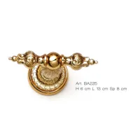 Zdjęcie Wieszak na ubrania z mosiądzu wykończony 24K złotem i przezroczysto-złotą kulą Murano - Il Paralume Marina