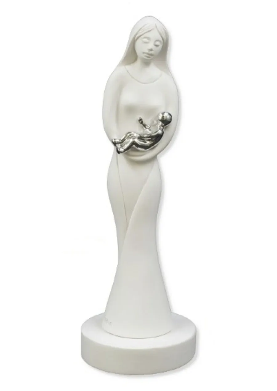 obrazek 1 Wyjątkowa rzeźba symbolizująca macierzyństwo