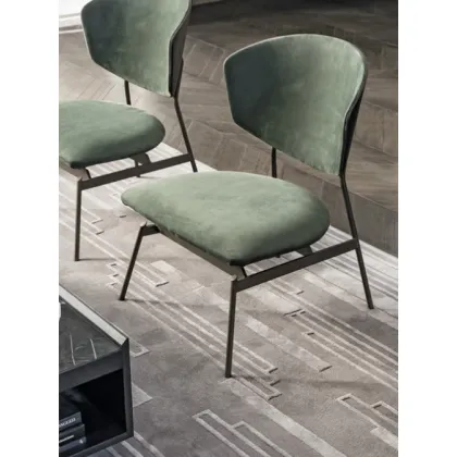 Zdjęcie Ciekawe krzesło do salonu w stylu minimalistycznym