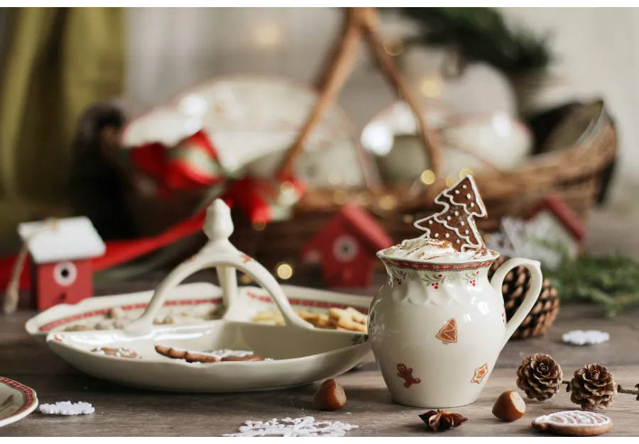 obrazek 2 Wyjątkowy kubek Alba z porcelany zdobiony delikatnym świątecznym motywem – Leander